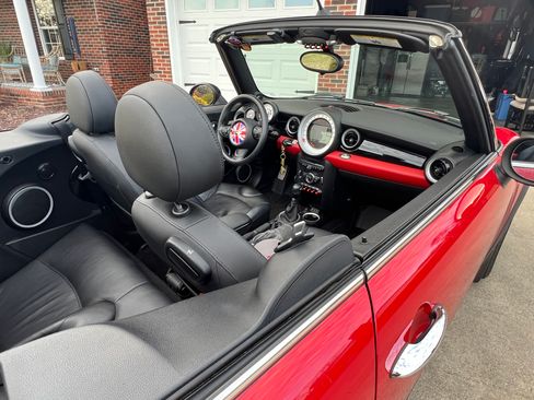 Used 2013 MINI Cooper S image 2