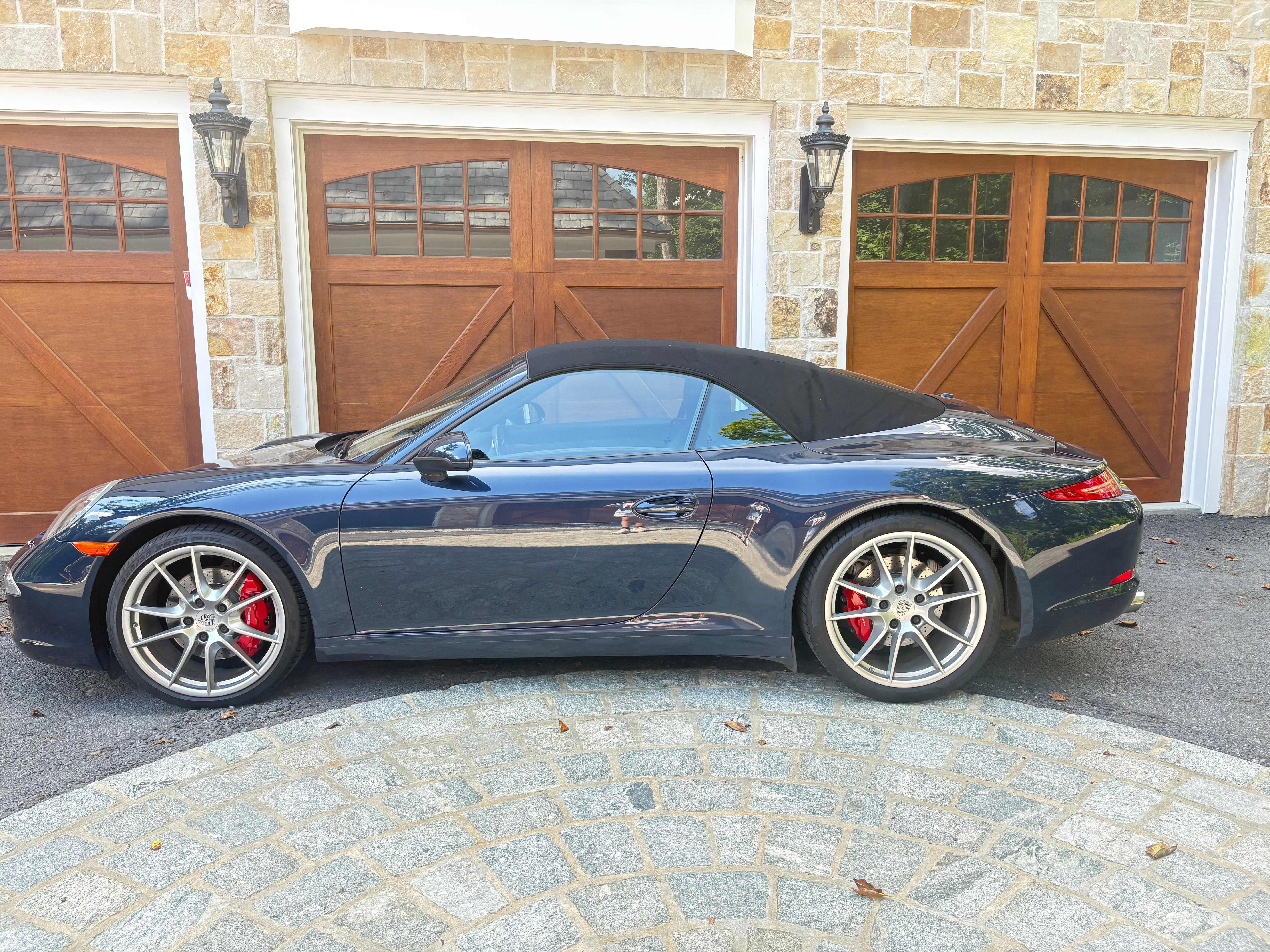 Used 2016 Porsche 911 Carrera S RWD image 2