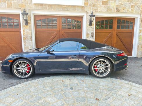 Used 2016 Porsche 911 Carrera S RWD image 2
