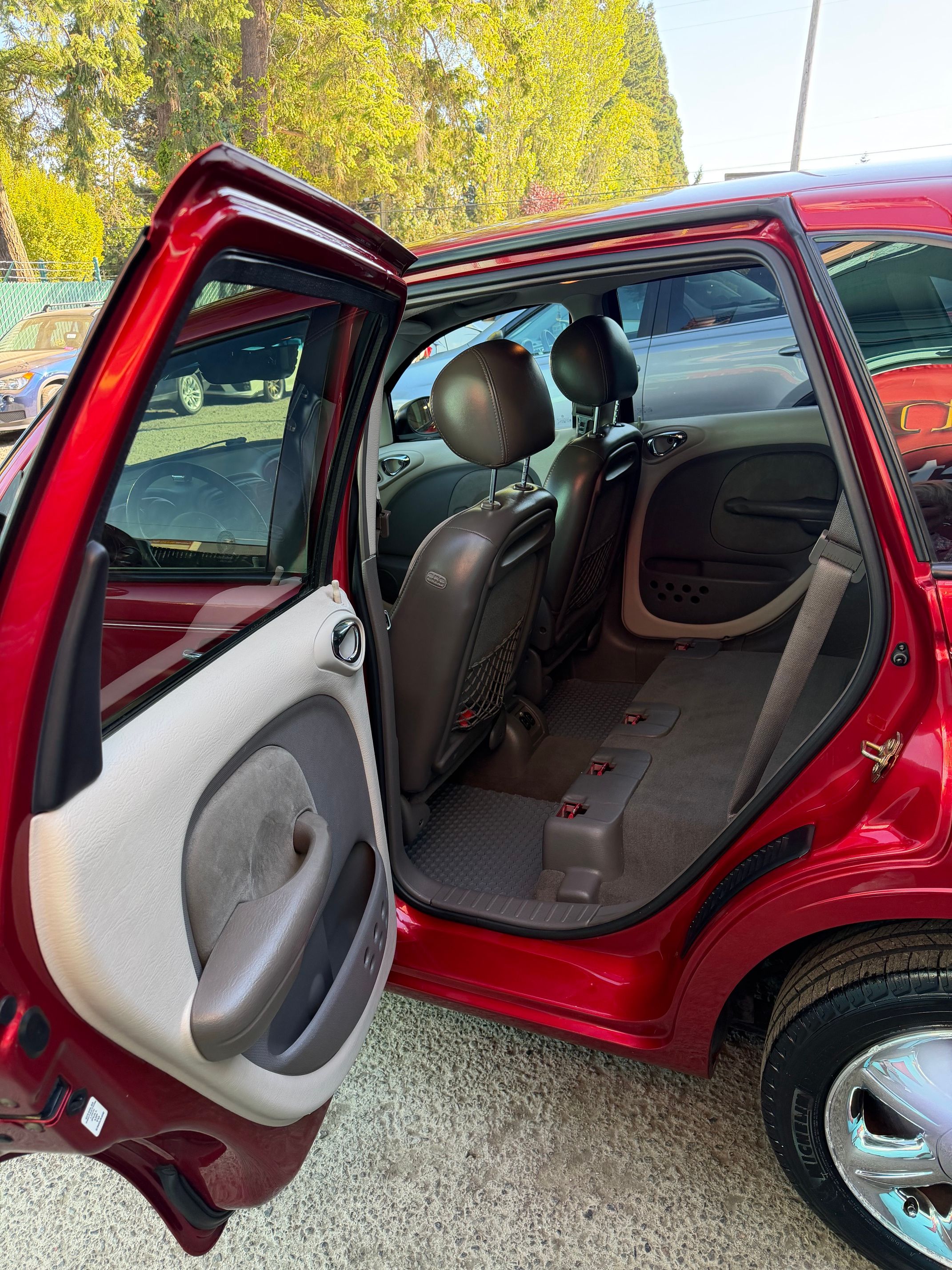 Used 2001 Chrysler PT Cruiser FWD image 9