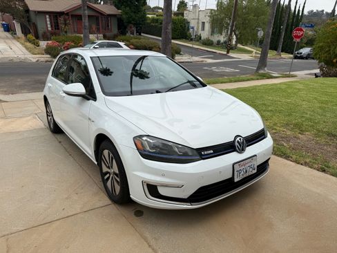 Used 2016 Volkswagen e-Golf SEL Premium FWD image 1