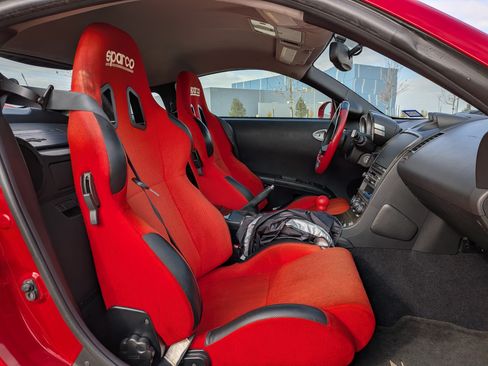 Used 2004 Nissan 350Z Track w/ Cargo Convenience Pkg image 8