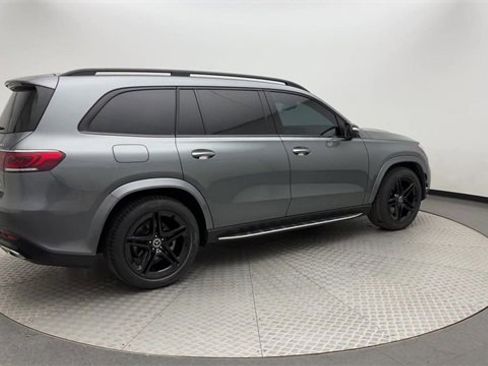 Used 2022 Mercedes-Benz GLS 450 4MATIC image 11