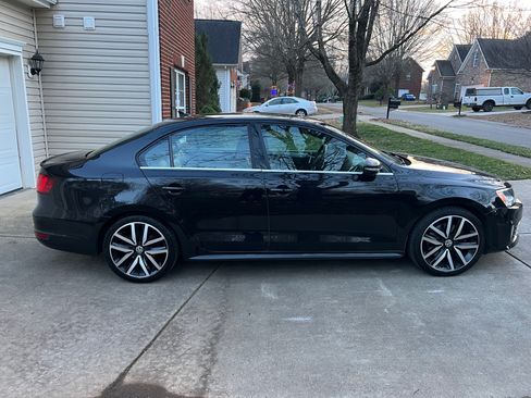Used 2013 Volkswagen Jetta GLI Autobahn image 6