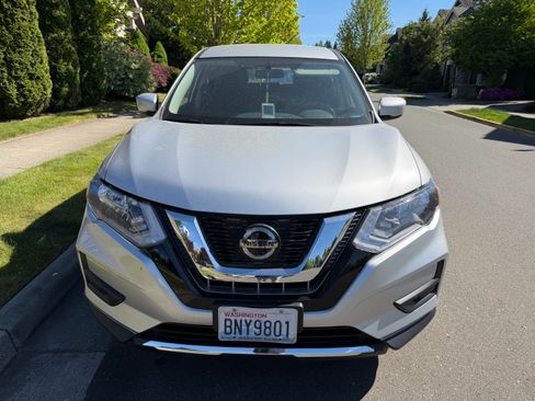 Used 2018 Nissan Rogue S AWD/4WD image 12