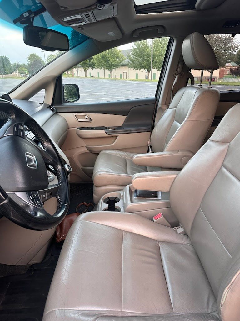 Used 2011 Honda Odyssey EX-L image 11