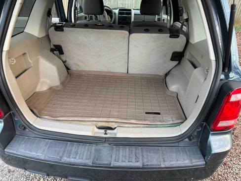 Used 2010 Ford Escape XLS image 2