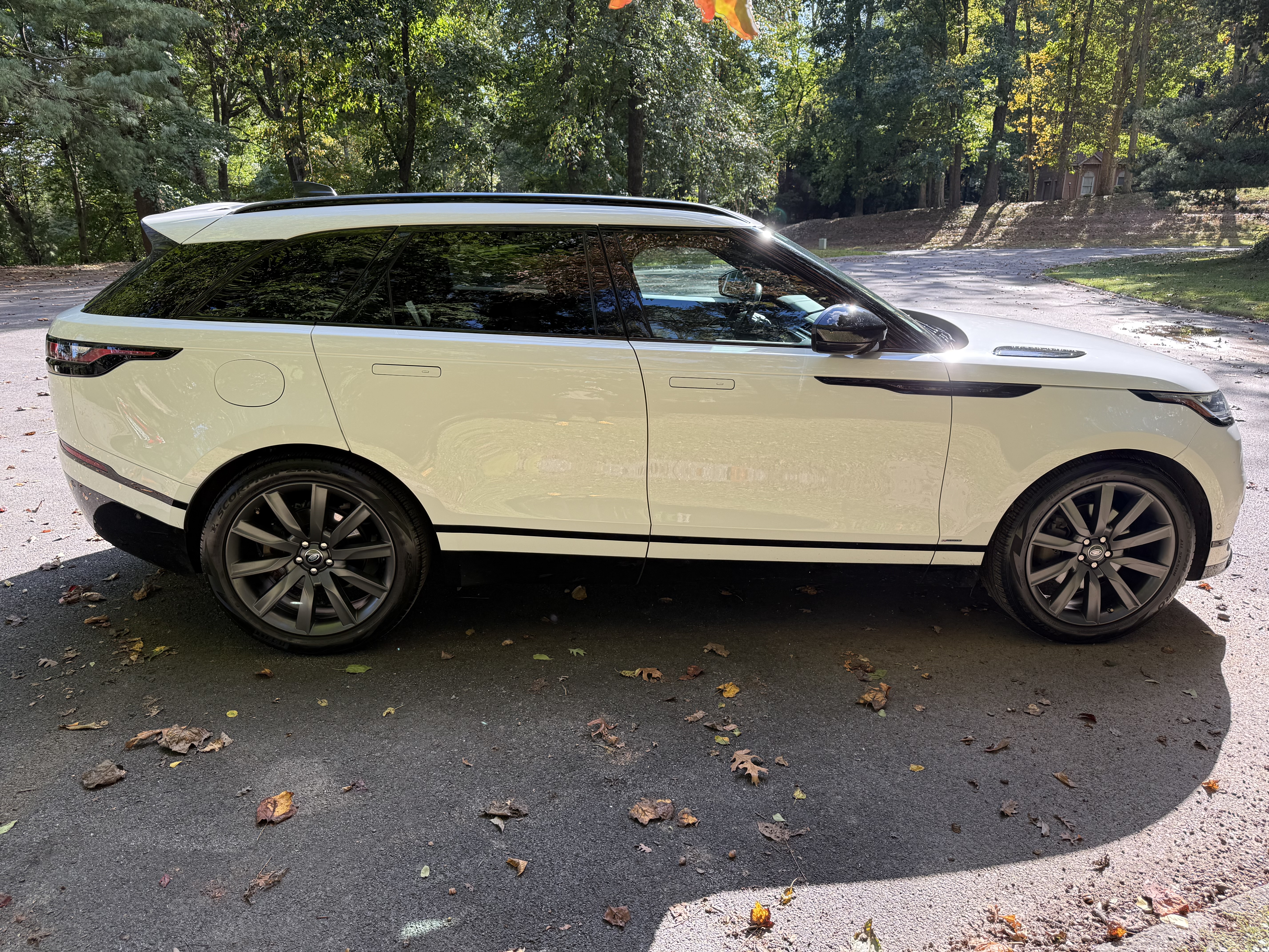 Used 2018 Land Rover Range Rover Velar R-Dynamic HSE AWD/4WD image 8