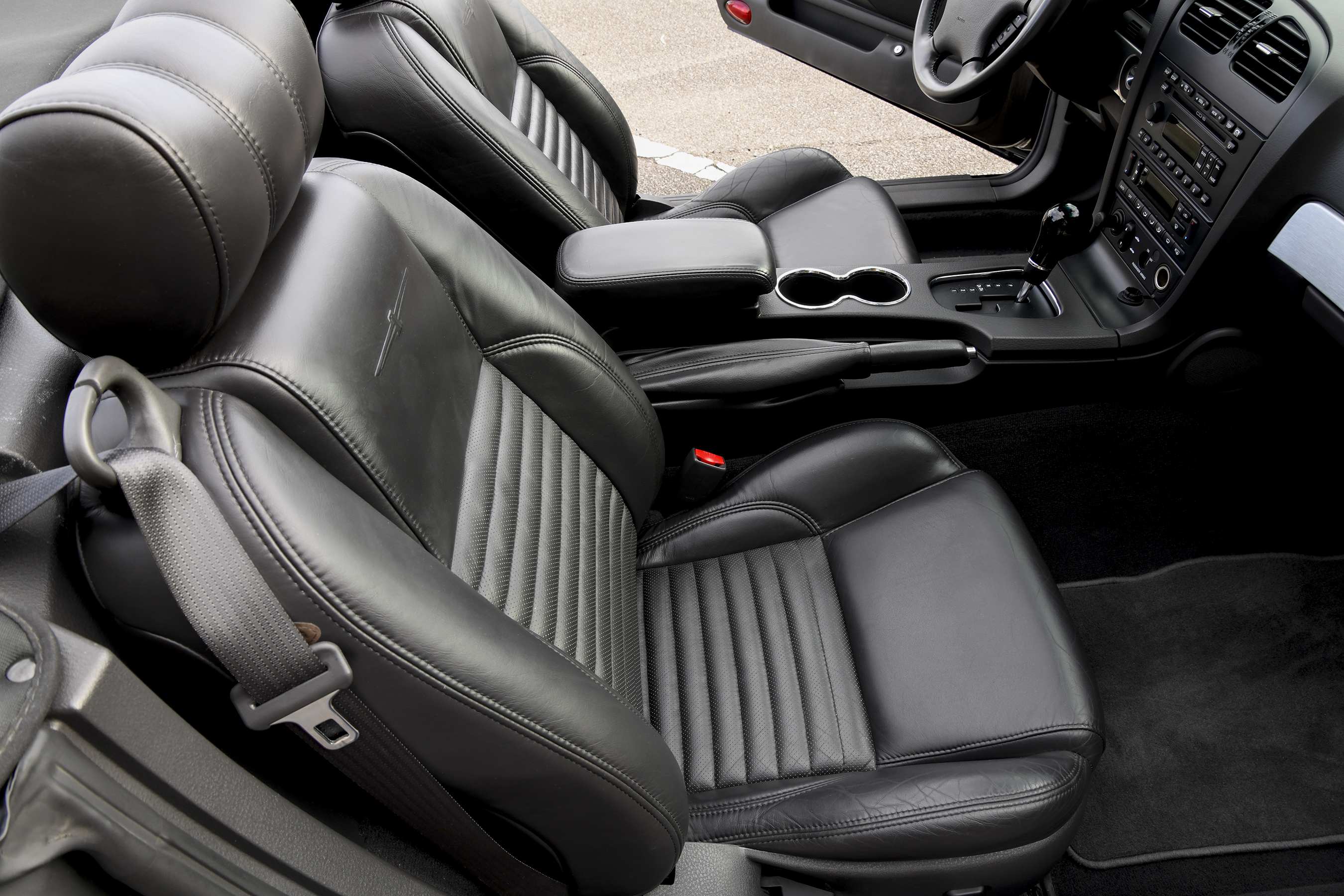 Used 2002 Ford Thunderbird RWD image 20