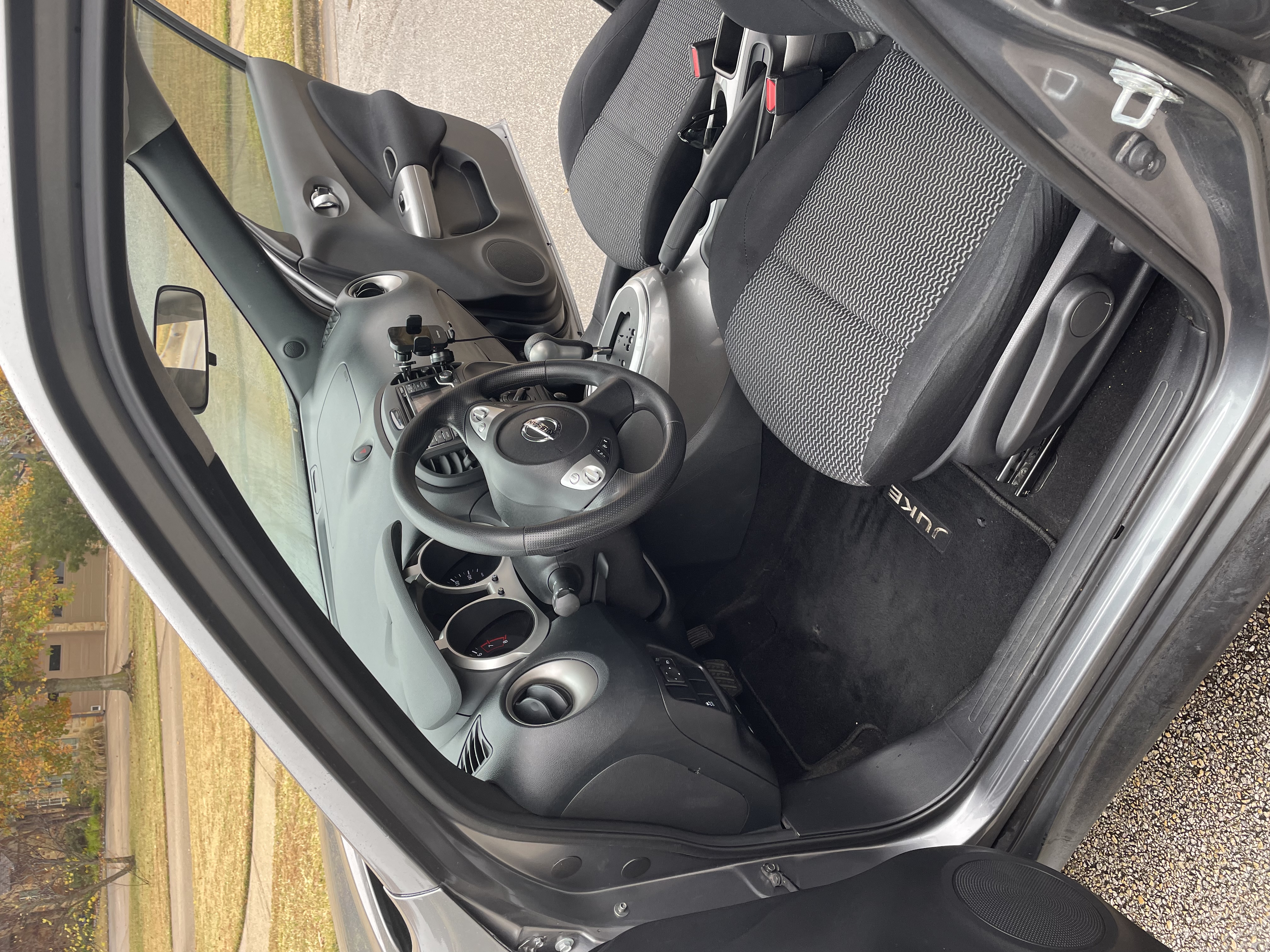 Used 2016 Nissan Juke S FWD image 13
