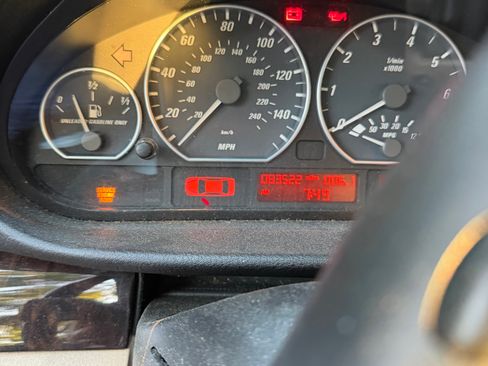 Used 2003 BMW 330Ci Convertible RWD image 5