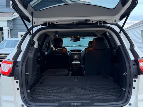 Used 2015 Chevrolet Traverse LTZ image 9