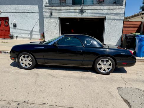 Used 2005 Ford Thunderbird RWD image 6