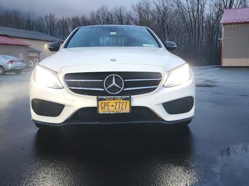 Used 2017 Mercedes-Benz C 300 4MATIC Sedan image 4