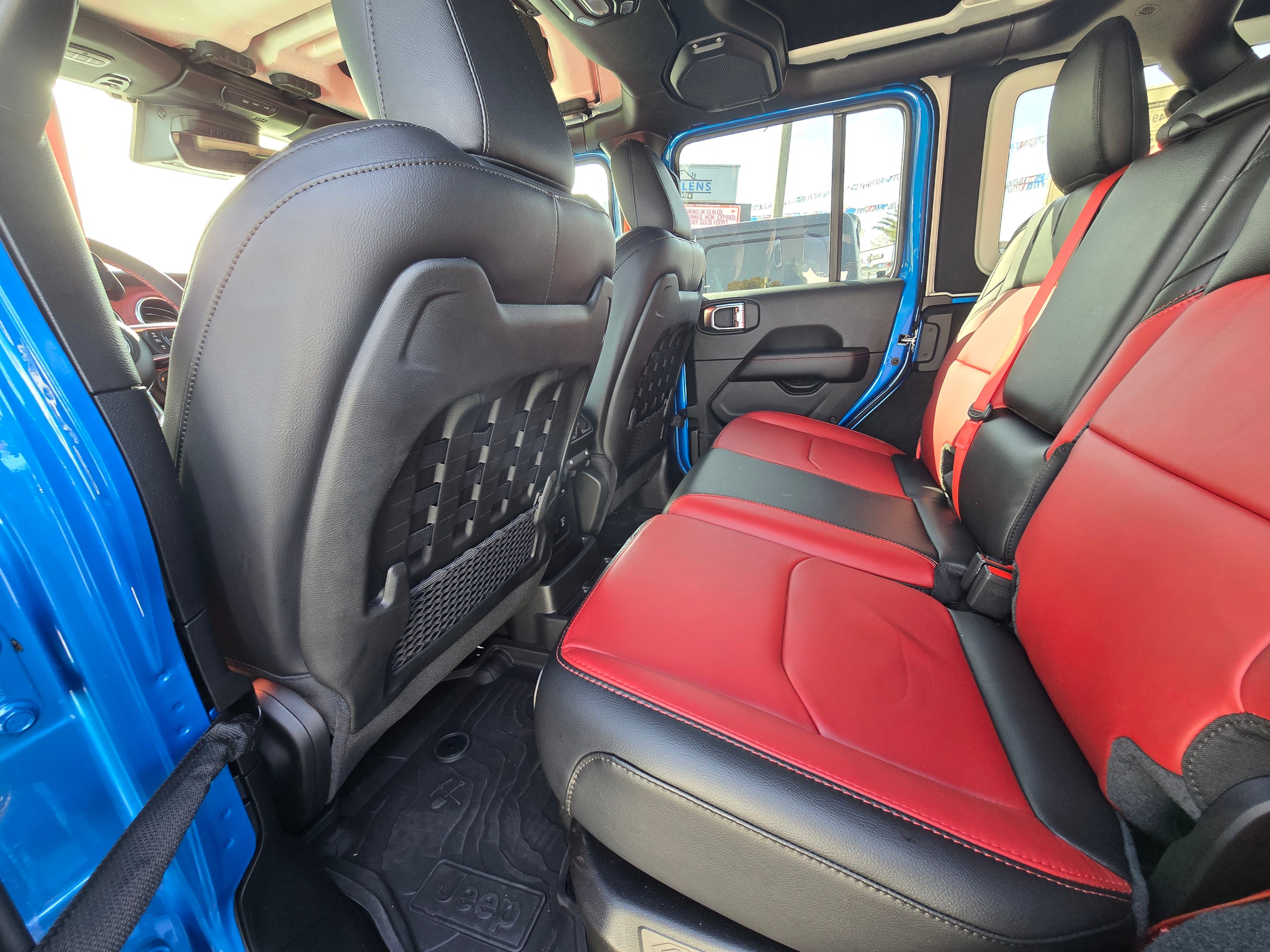 Used 2023 Jeep Wrangler Unlimited Rubicon 4xe AWD/4WD image 26