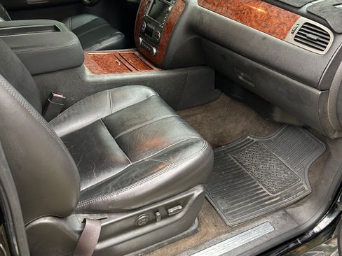 Used 2008 Chevrolet Avalanche LTZ w/ LTZ Preferred Equipment Group image 13