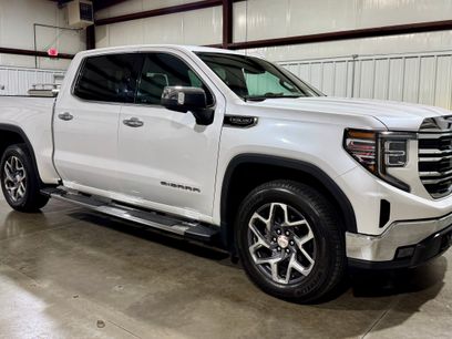 Used 2023 GMC Sierra 1500 SLT w/ SLT Convenience Package