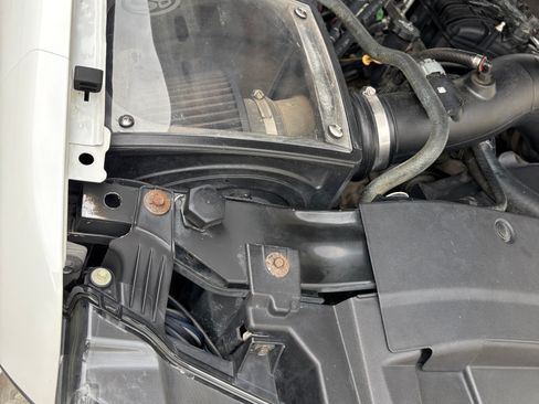 Used 2010 Chevrolet Suburban 2500 LS AWD/4WD image 23