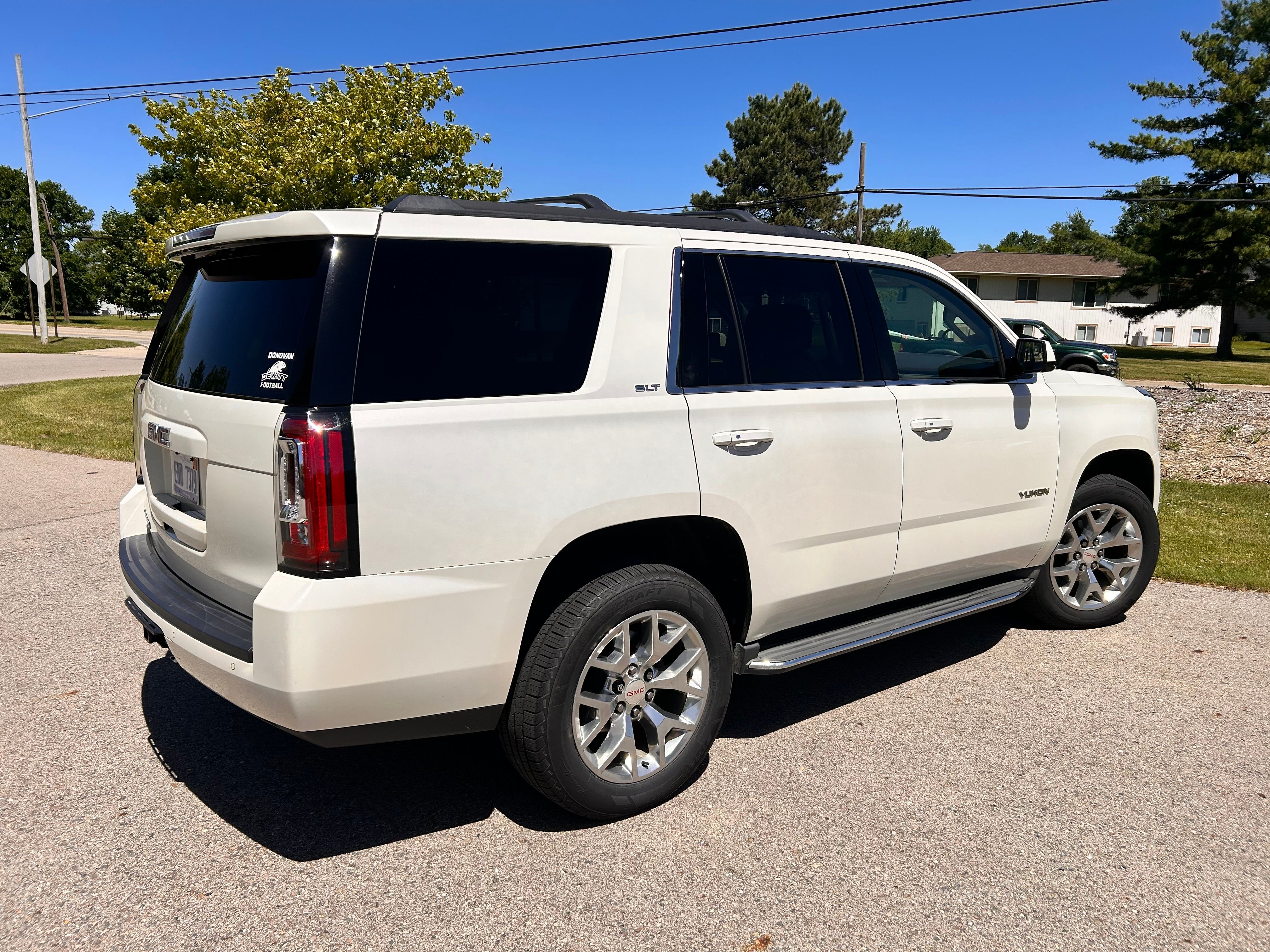 Used 2015 GMC Yukon SLT w/ Open Road Package AWD/4WD image 4