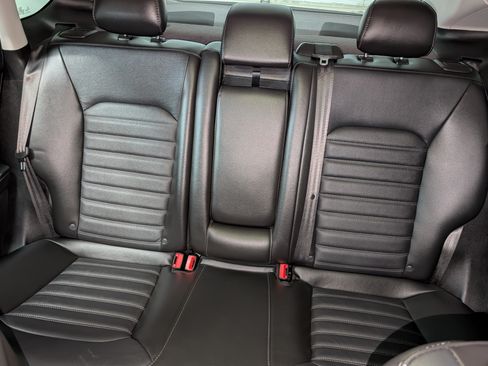 Used 2016 Ford Fusion SE w/ Equipment Group 202A image 5