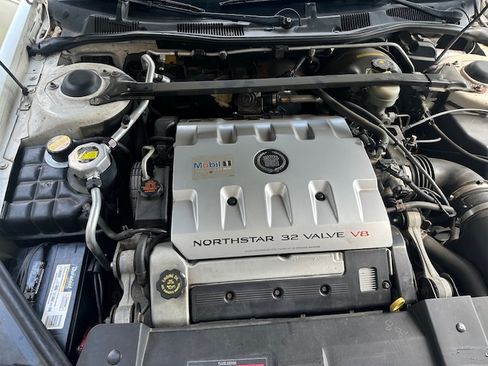 Used 2001 Cadillac Eldorado Touring image 32