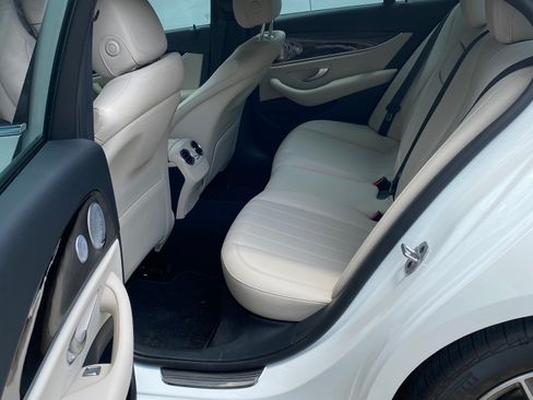 Used 2020 Mercedes-Benz E 350 Sedan image 8