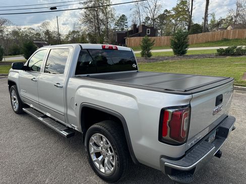 Used 2017 GMC Sierra 1500 SLT w/ SLT Premium Package image 4