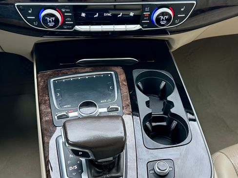 Used 2018 Audi Q7 3.0T Prestige w/ Prestige Package image 31