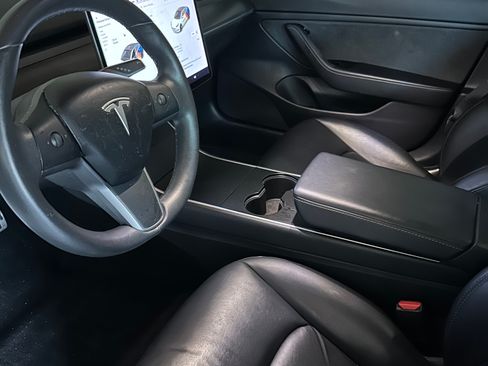 Used 2020 Tesla Model 3 Long Range AWD/4WD image 30