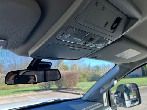 Used 2018 Nissan Titan PRO-4X image 19