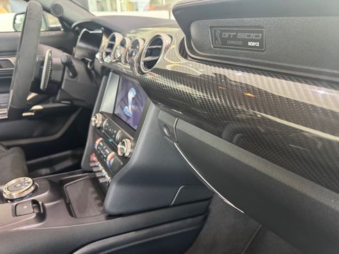 Used 2022 Ford Mustang Shelby GT500 w/ Carbon Fiber Track Pack RWD image 13