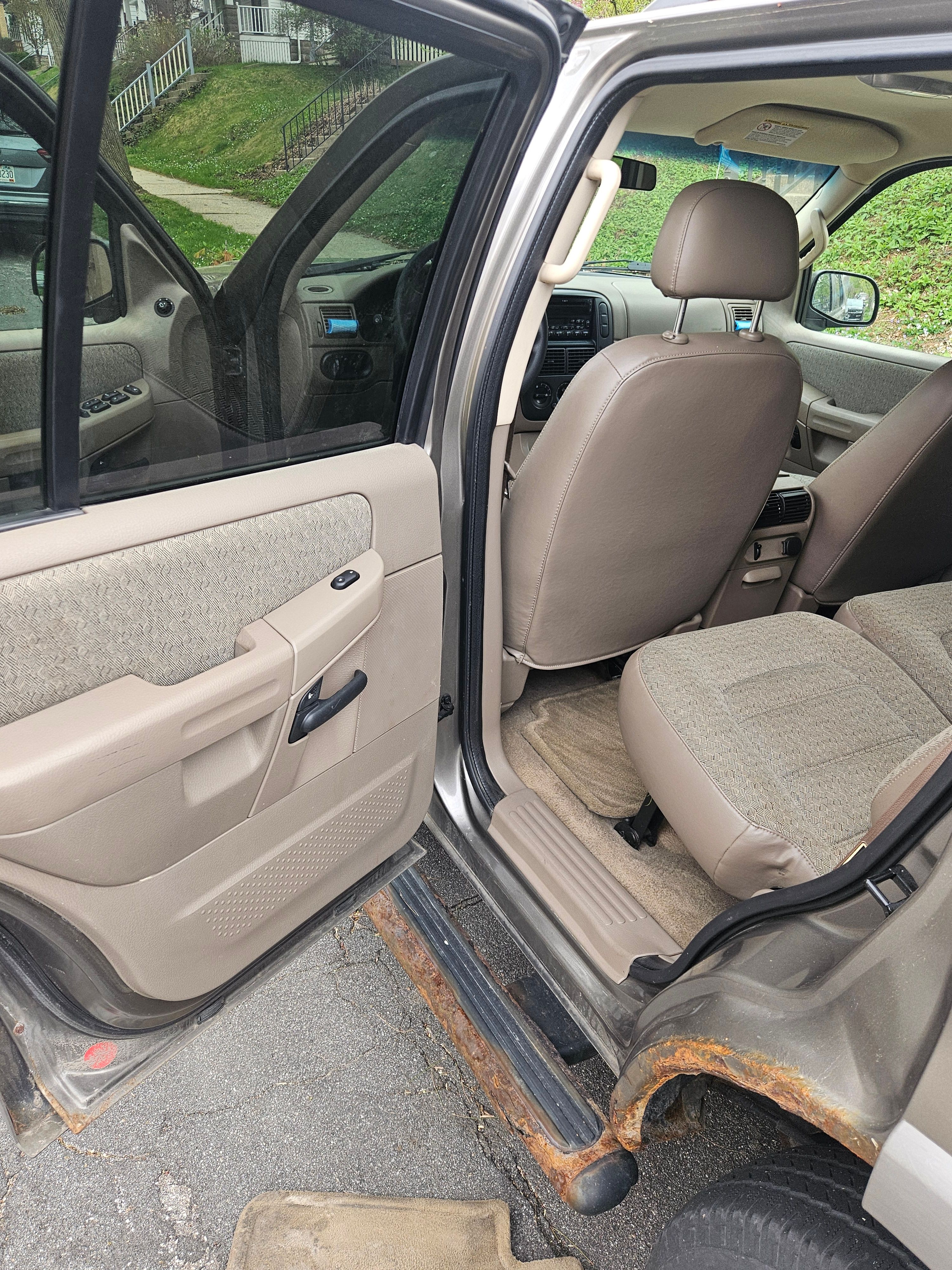 Used 2002 Ford Explorer XLS AWD/4WD image 8