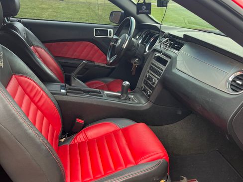 Used 2014 Ford Mustang Coupe RWD image 14