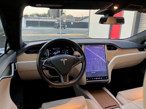 Used 2020 Tesla Model S Performance AWD/4WD image 10