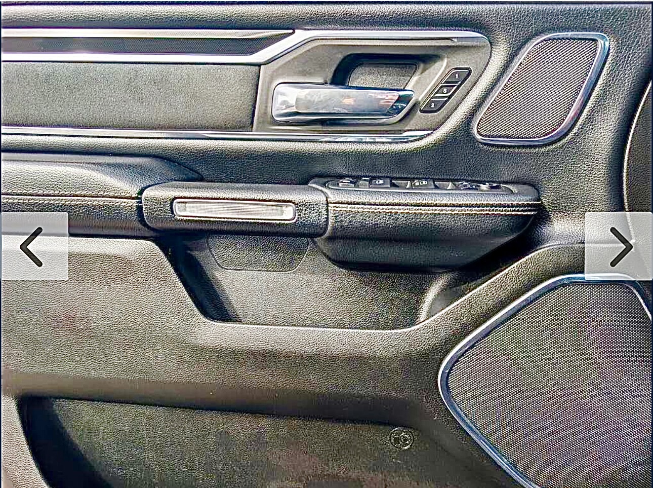 Used 2019 RAM 1500 Laramie AWD/4WD image 18
