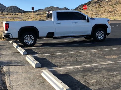 Used 2020 GMC Sierra 3500 Denali w/ Denali Ultimate Package image 1