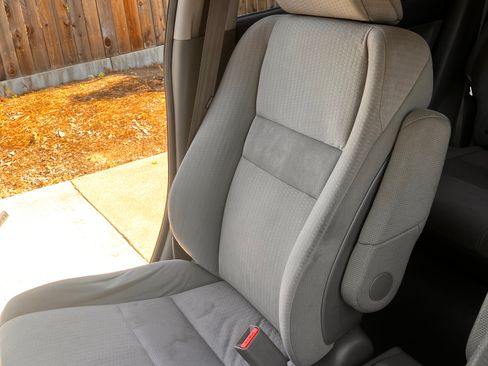 Used 2007 Honda CR-V EX image 9