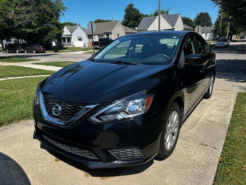 Used 2016 Nissan Sentra SV w/ Driver's Assist Package FWD image 6