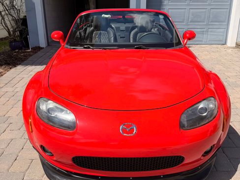 Used 2006 MAZDA MX-5 Miata Sport image 1