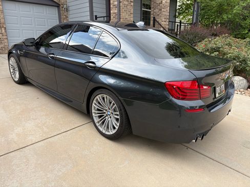 Used 2015 BMW M5 RWD image 4