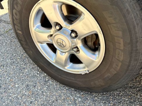 Used 2000 Toyota Land Cruiser AWD/4WD image 18