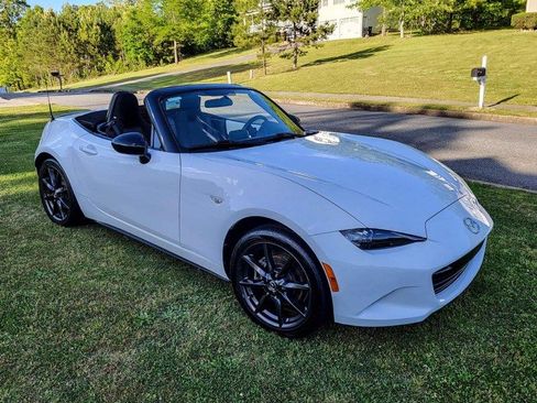 Used 2016 MAZDA MX-5 Miata Club image 1