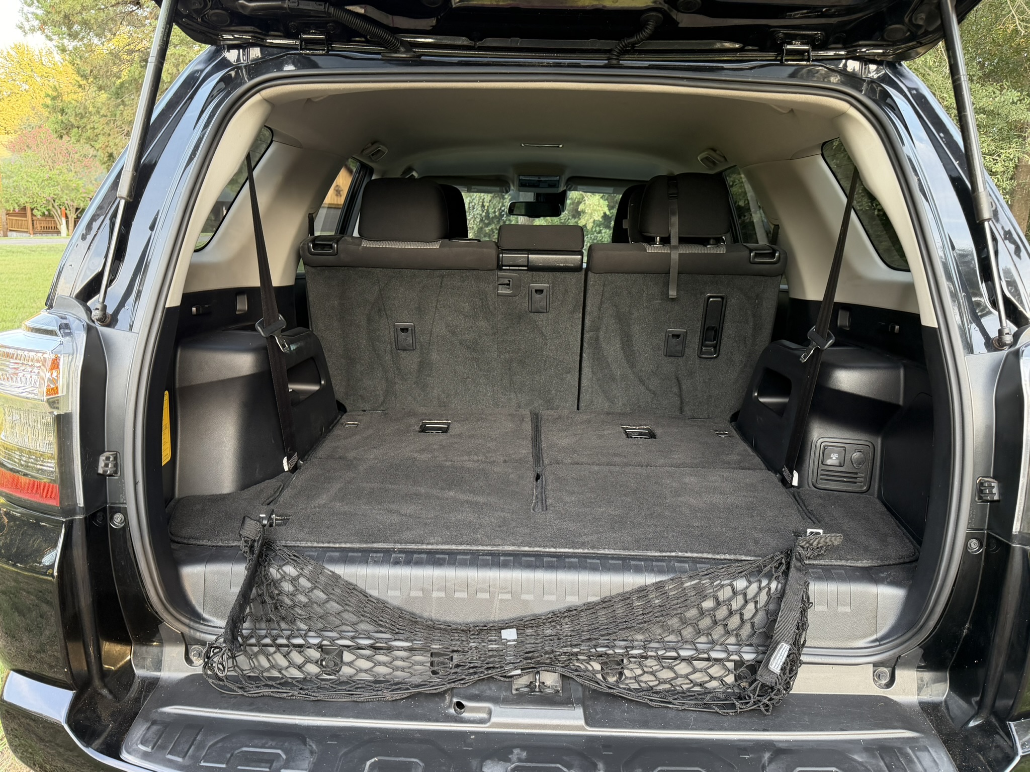 Used 2020 Toyota 4Runner SR5 RWD image 15