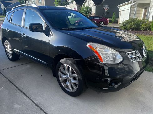Used 2013 Nissan Rogue SL FWD image 2