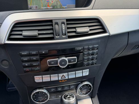 Used 2013 Mercedes-Benz C 250 Sedan image 10