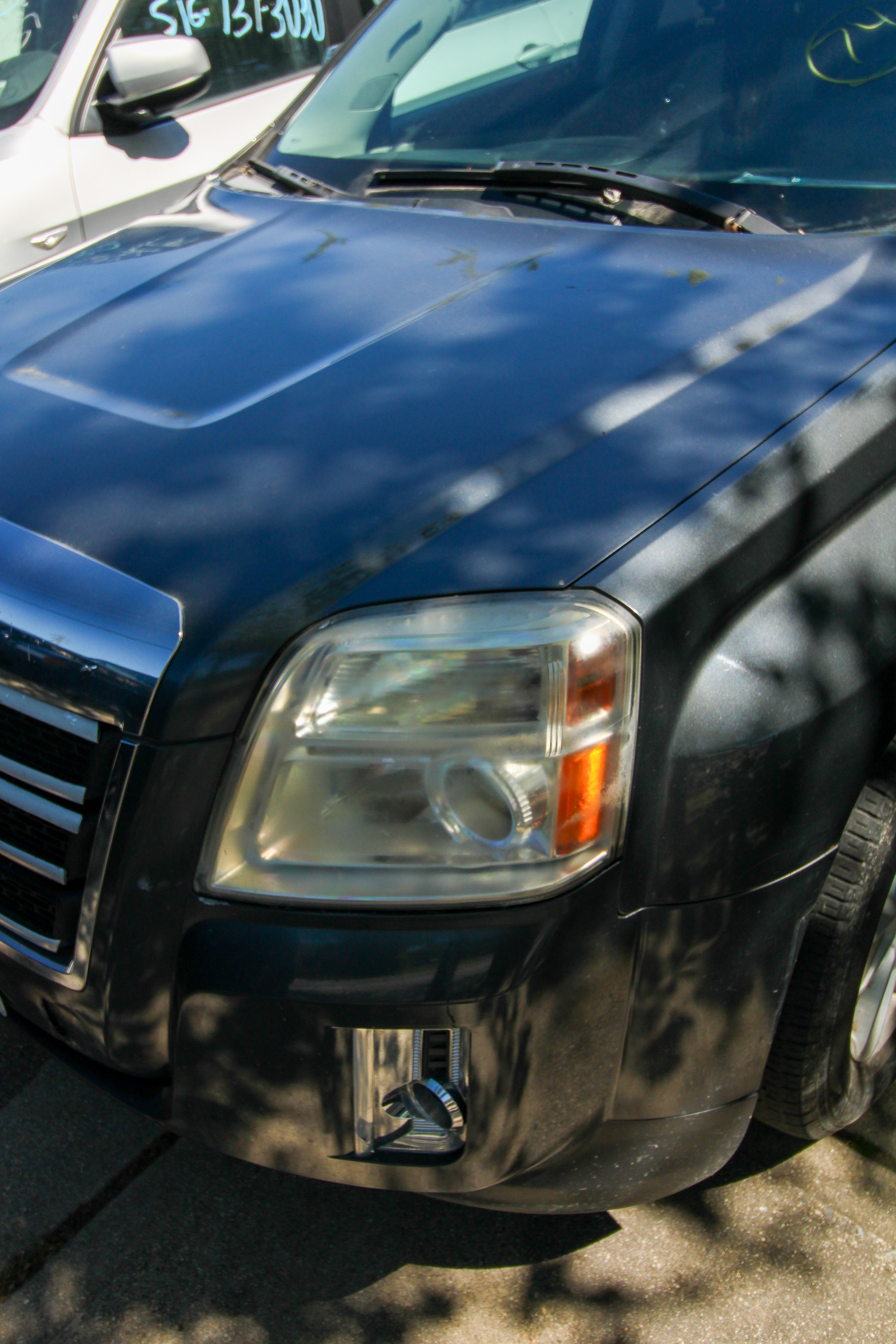 Used 2010 GMC Terrain SLE AWD/4WD image 4