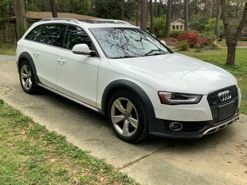 Used 2013 Audi A4 Premium w/ Convenience Pkg image 5