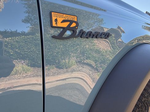 Used 2022 Ford Bronco Badlands AWD/4WD image 4