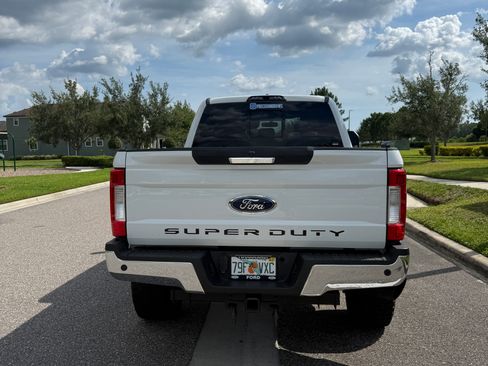 Used 2017 Ford F250 Lariat w/ Chrome Package AWD/4WD image 4