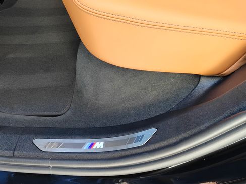 Used 2023 BMW X6 xDrive40i w/ Executive Package image 22